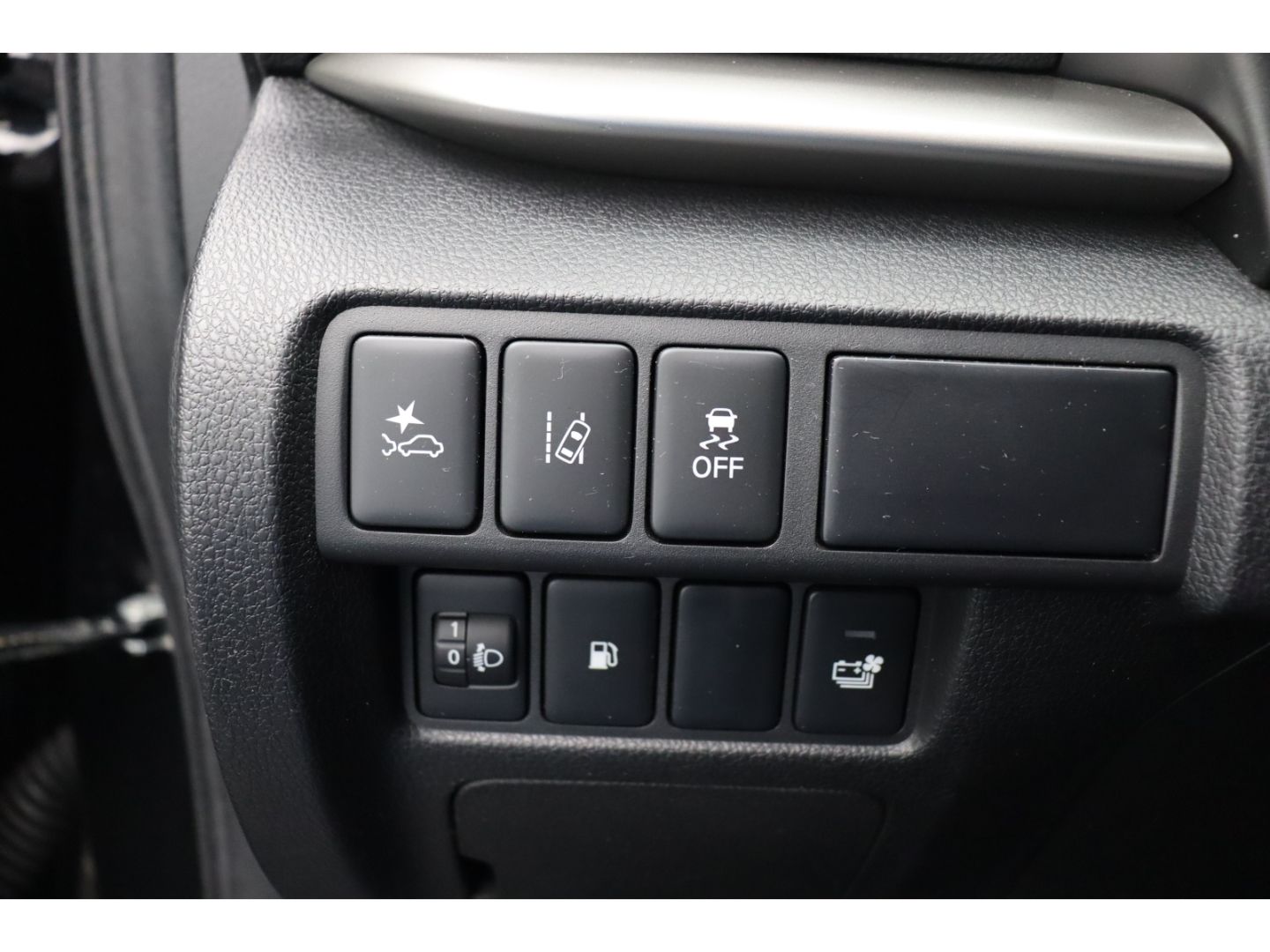 Fahrzeugabbildung Mitsubishi Eclipse Cross Basis Hybrid 4WD SHZ Rückfahrkam