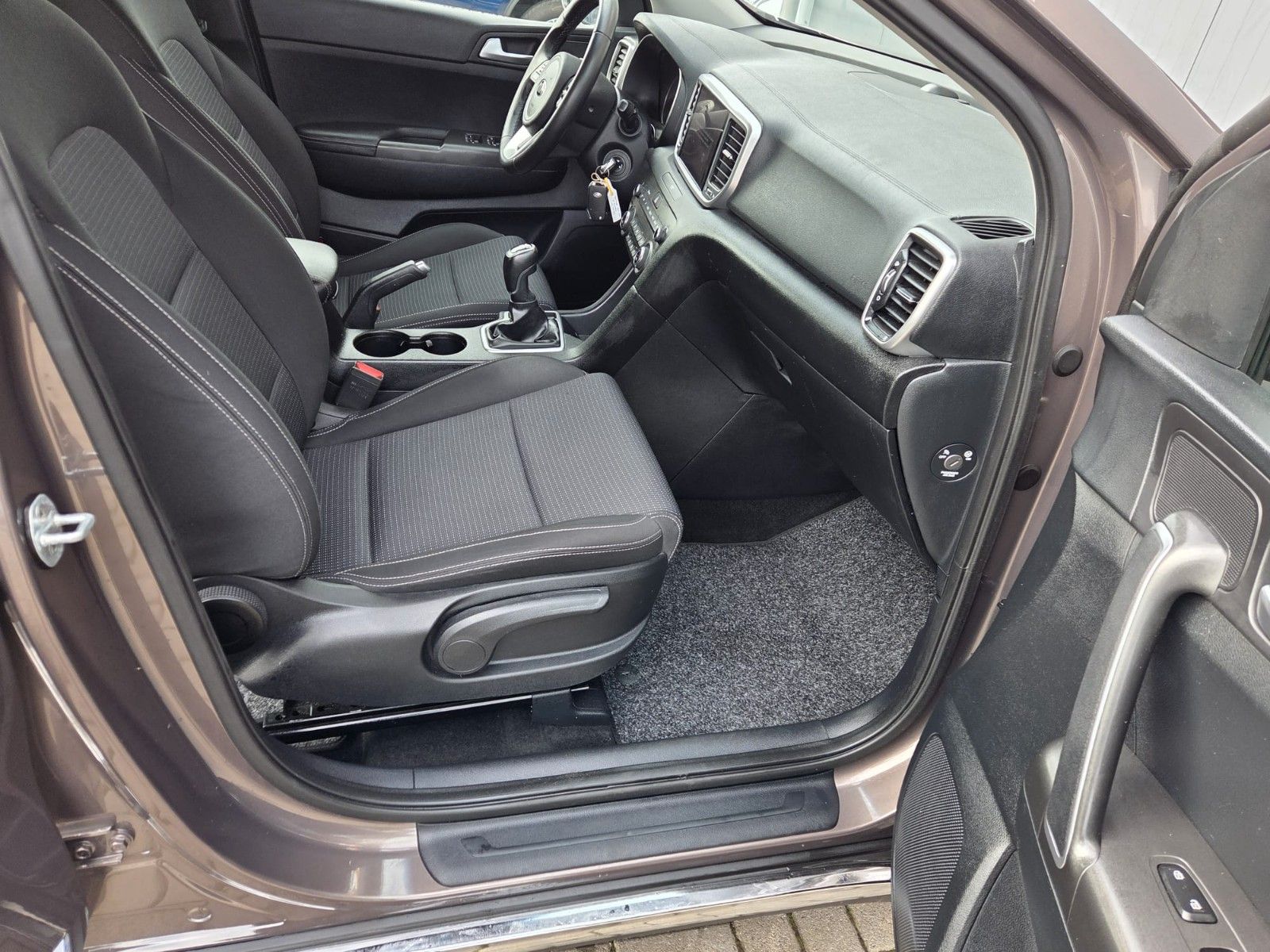 Kia Sportage Vision 2WD 1.6 CDRI /KLIMA/TEMPOMAT foto 15