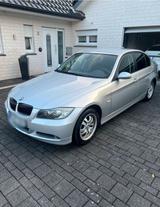 BMW E90- 318i Teilleder/Xenon/Sitzheizung/... - BMW 318 in Osnabrück