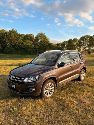 VW VW Tiguan 2,0 TDI - DSG 4 Motion Vollausst...