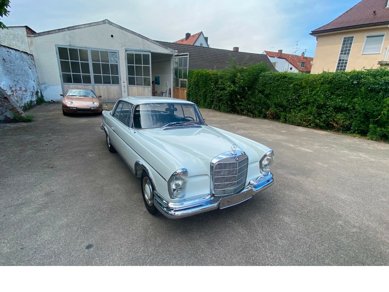 MERCEDES-BENZ 300 2