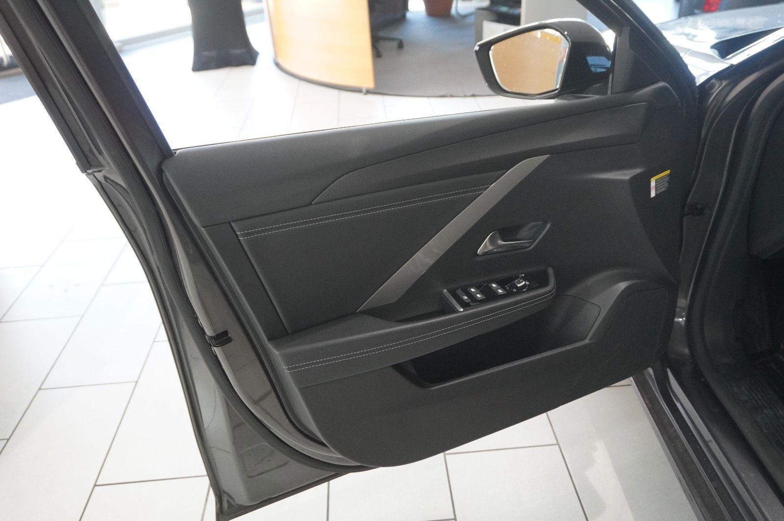 Fahrzeugabbildung Opel Astra L ST 1.2T GS SPORT NAVI/LED/360°/PANO/HUD