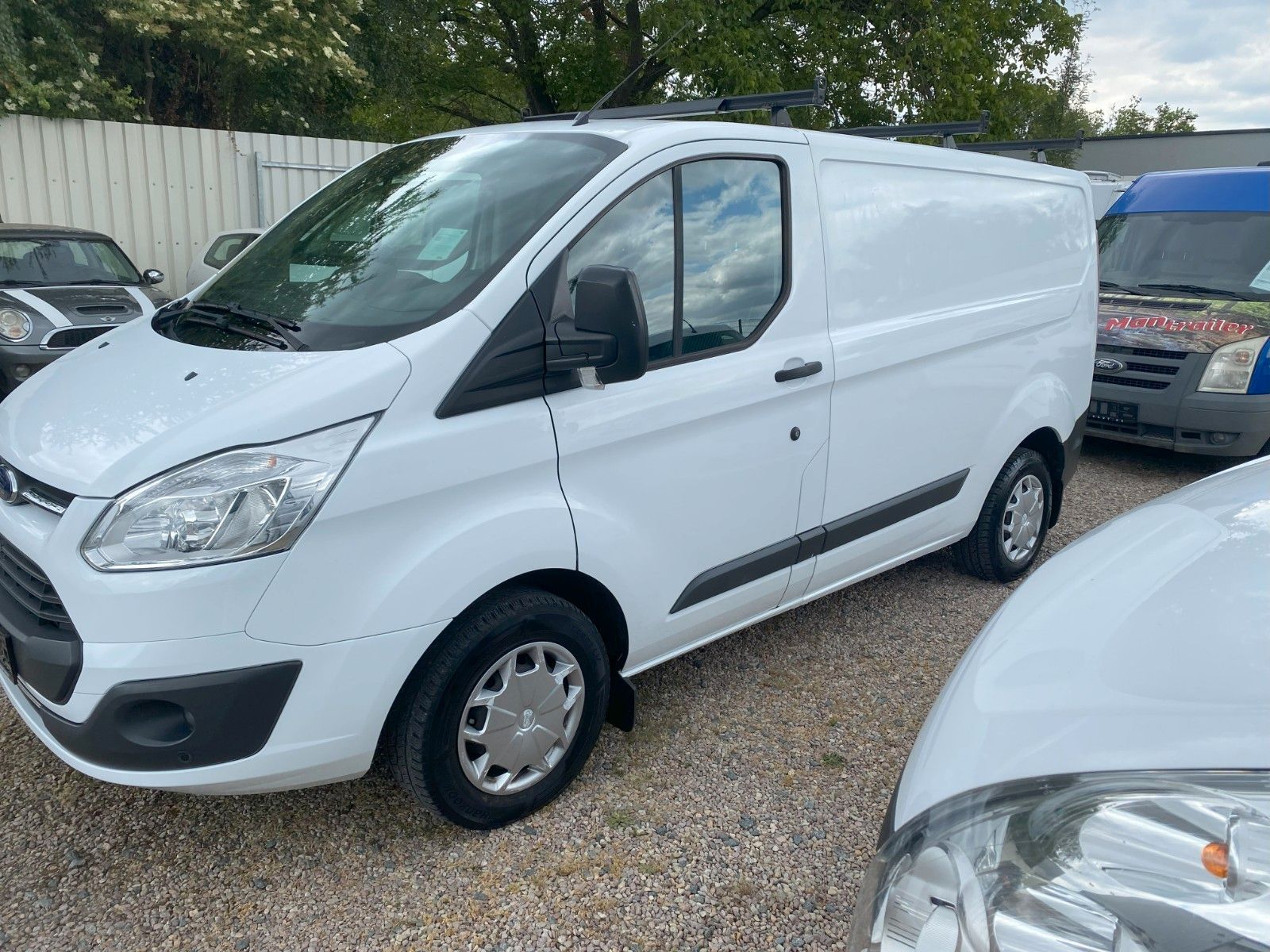 Fahrzeugabbildung Ford TransitCustomKasten270 L1 TrendAHKRegale,61563Km