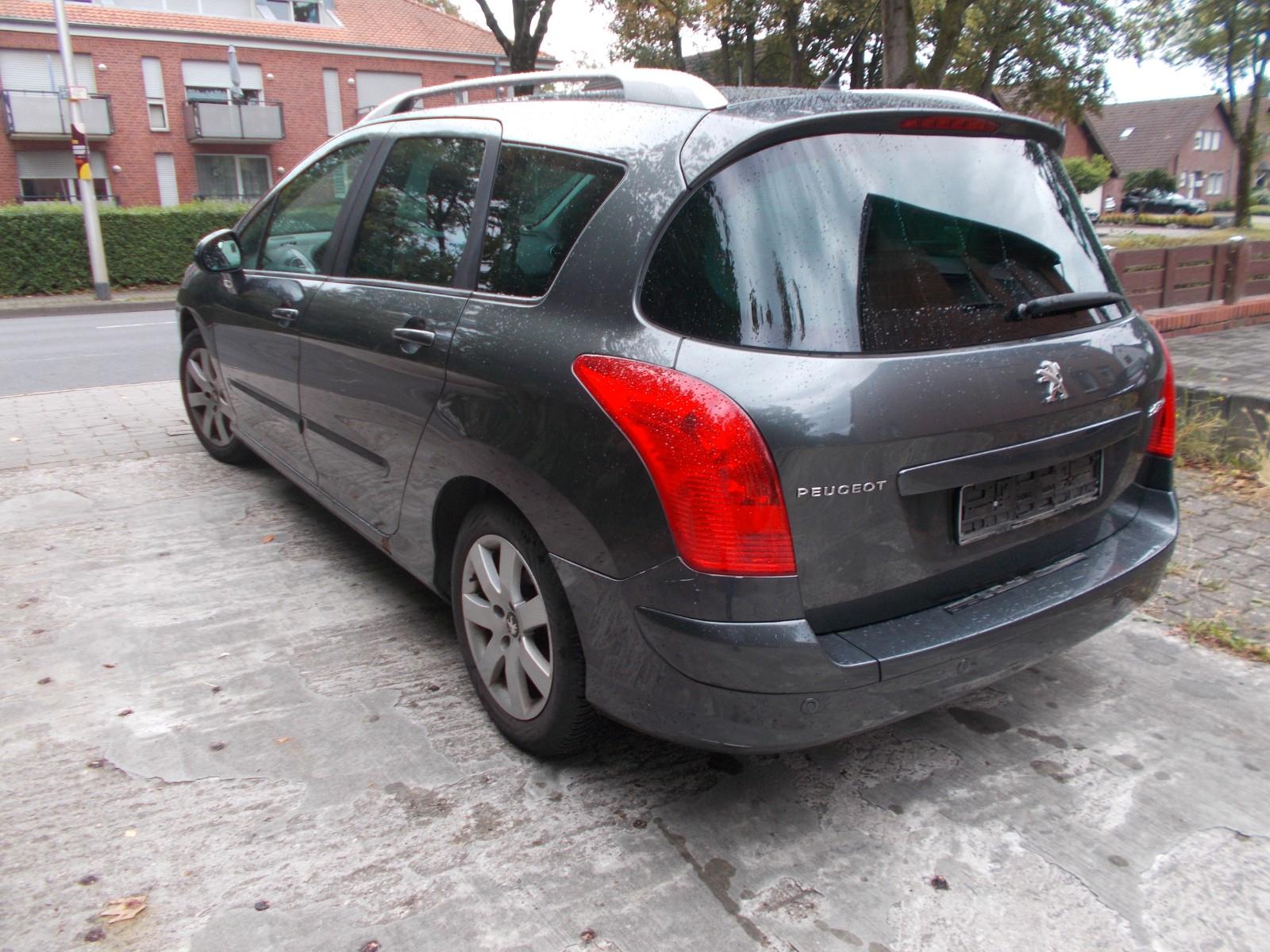 Peugeot 308 2012 — photo 8