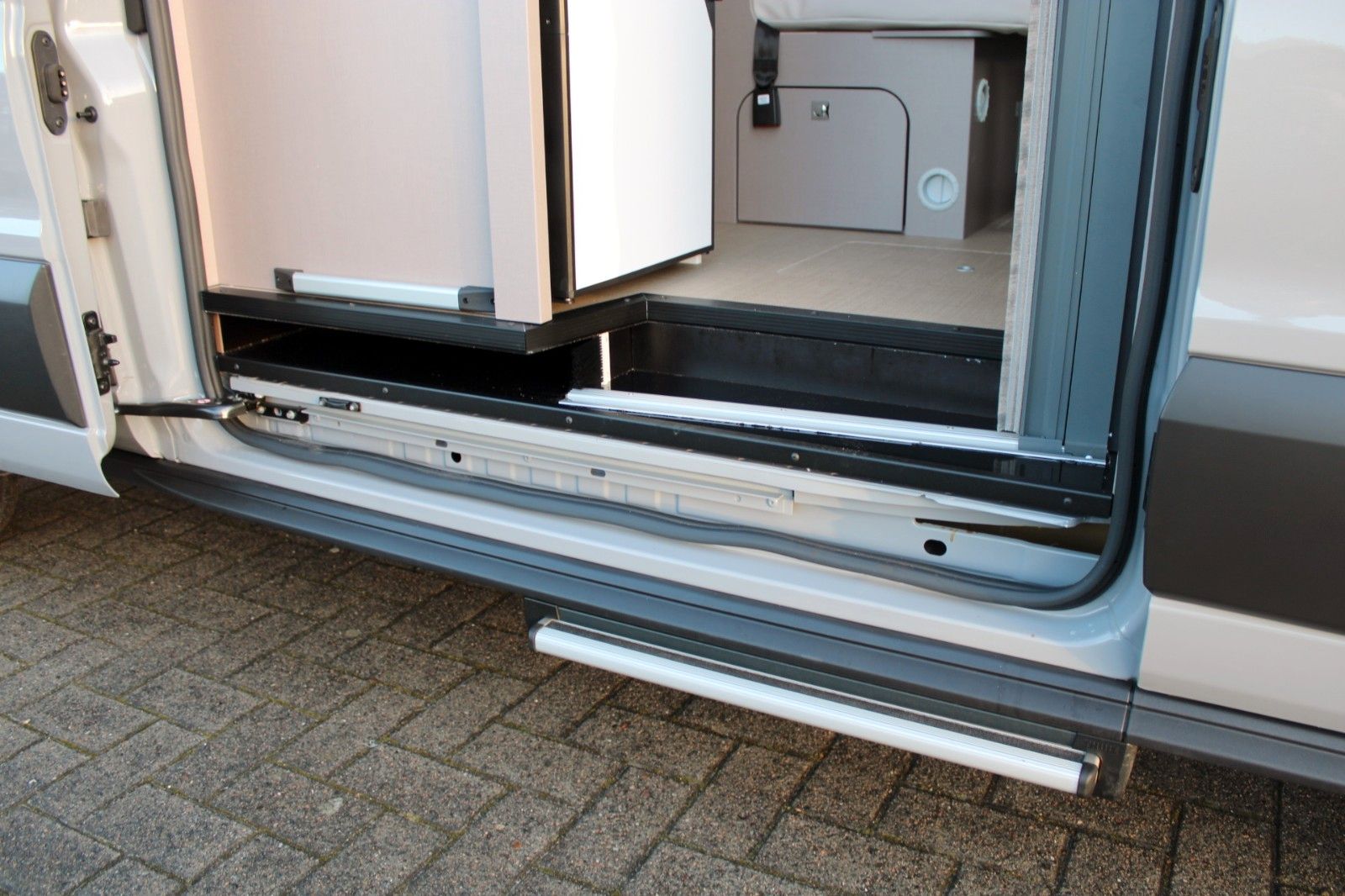 Fahrzeugabbildung Bürstner Ford SIGNEO Schlafdach Automatik SOFORT