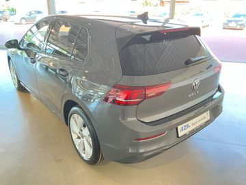 Volkswagen Golf - 8
