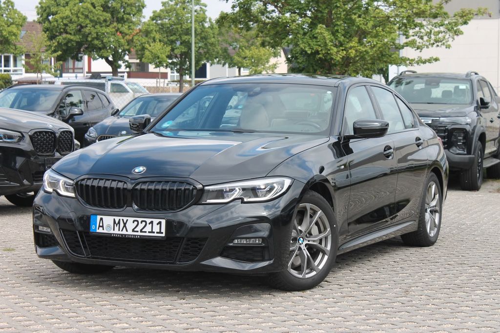 Image of BMW 330