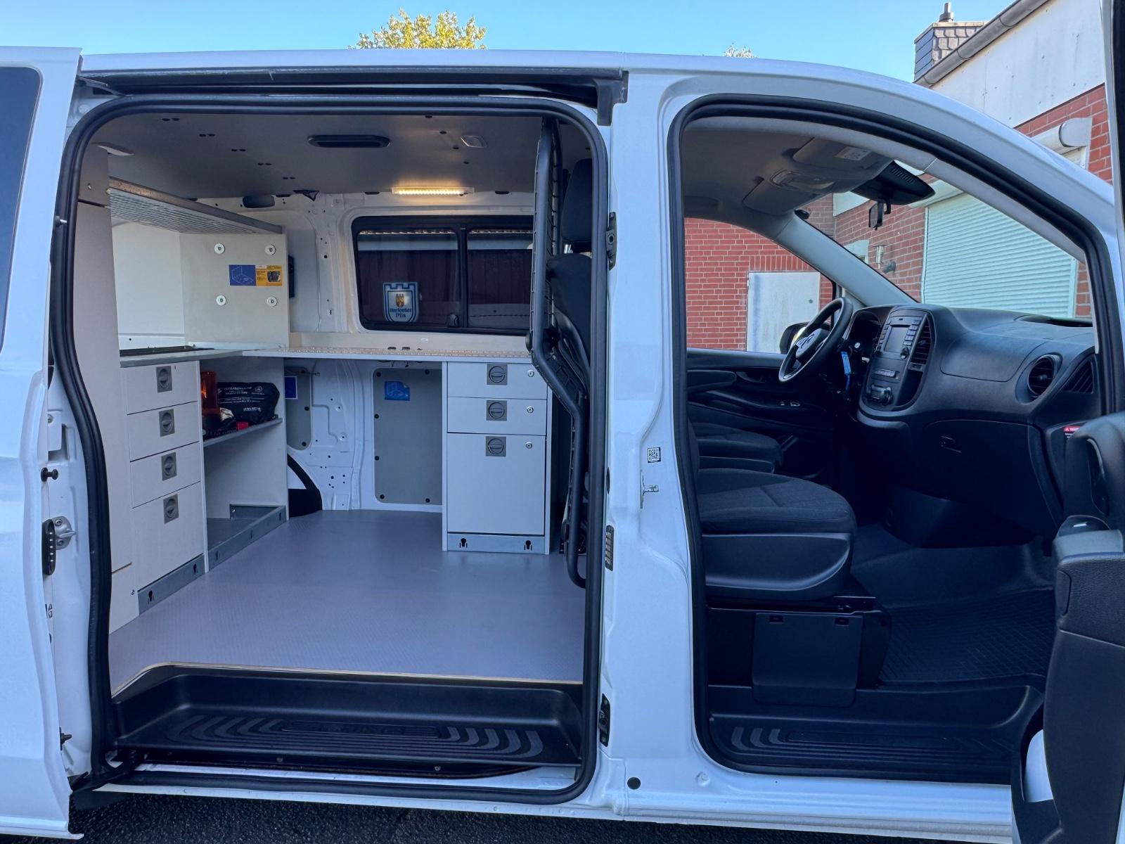 Mercedes-Benz Vito Mixto 114 lang 4MATIC Kasten Büro Camper St