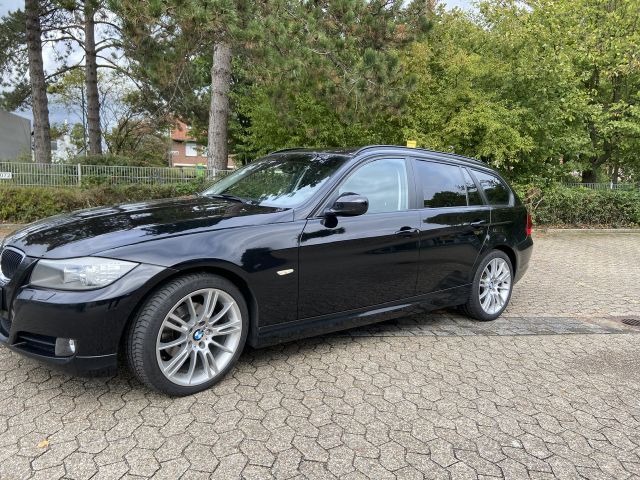 BMW 318i Touring 18 Zoll M-Felgen 8fach Alu Sitzh.