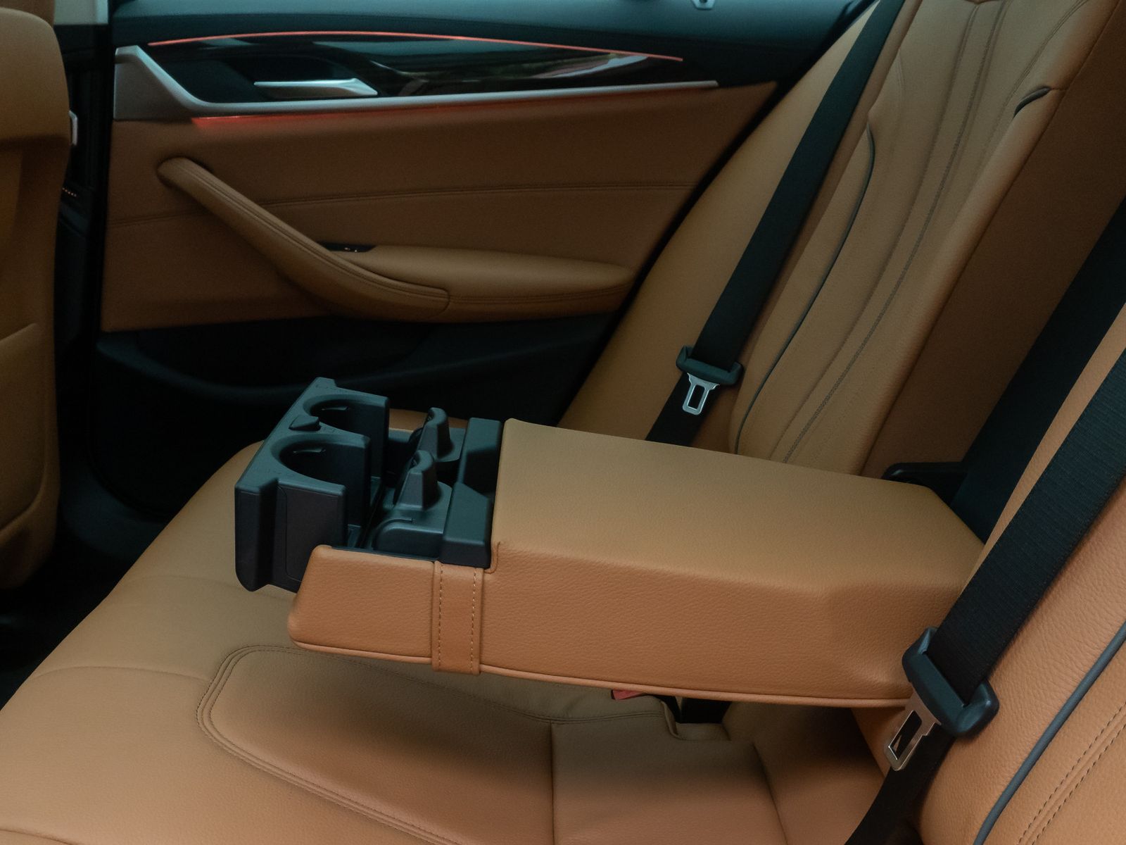 Fahrzeugabbildung BMW 520d Luxury Line DAB Kamera AHK 4xKlima Alarm