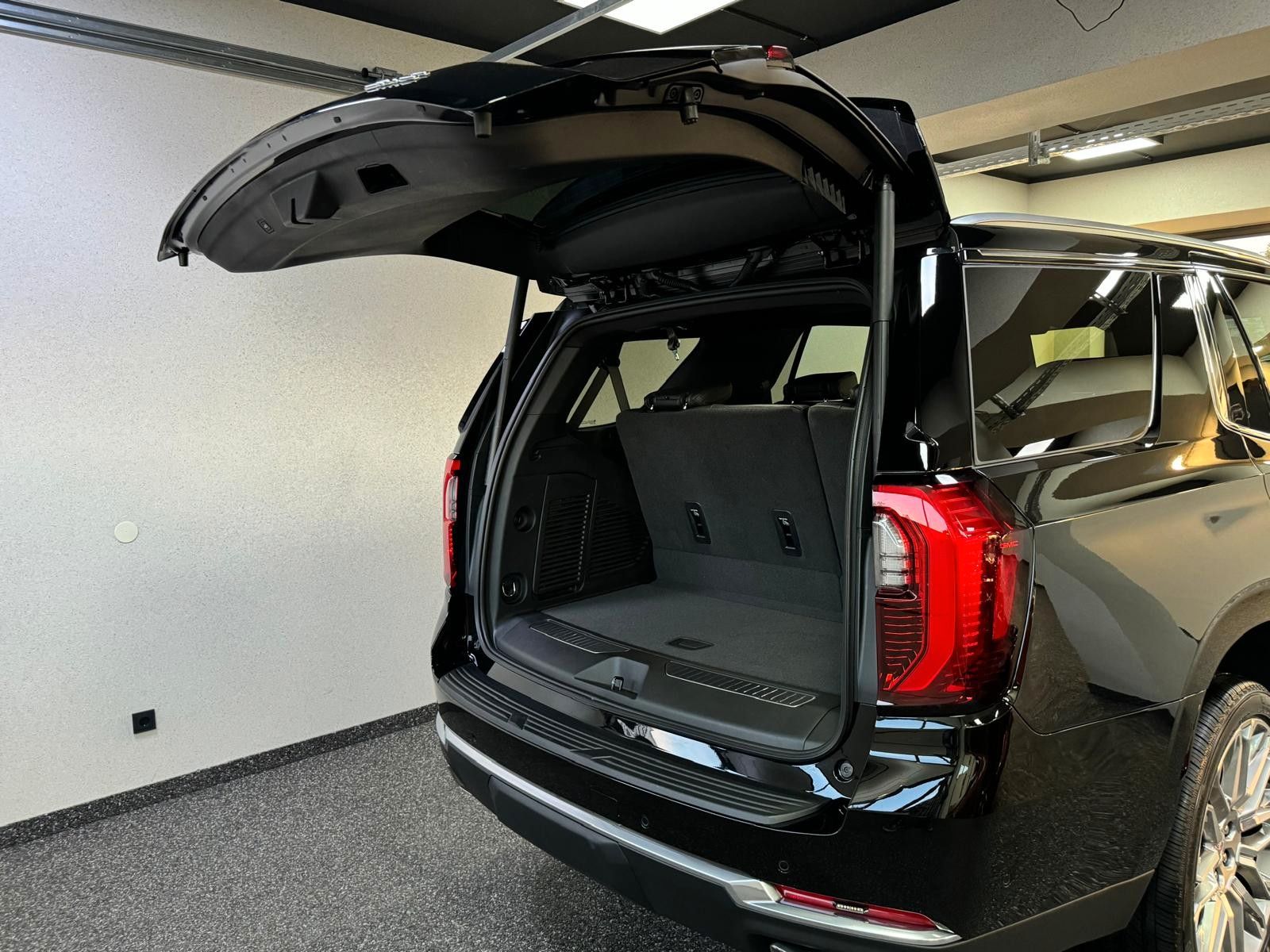 Fahrzeugabbildung GMC YUKON DENALI 2026-24" RÄDER, ENTERTAINMENT