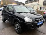 Hyundai TUCSON 2.0 GLS 2WD - TÜV NEU - Klimaanlgae - Hyundai TUCSON Gls mit Benzin-Antrieb