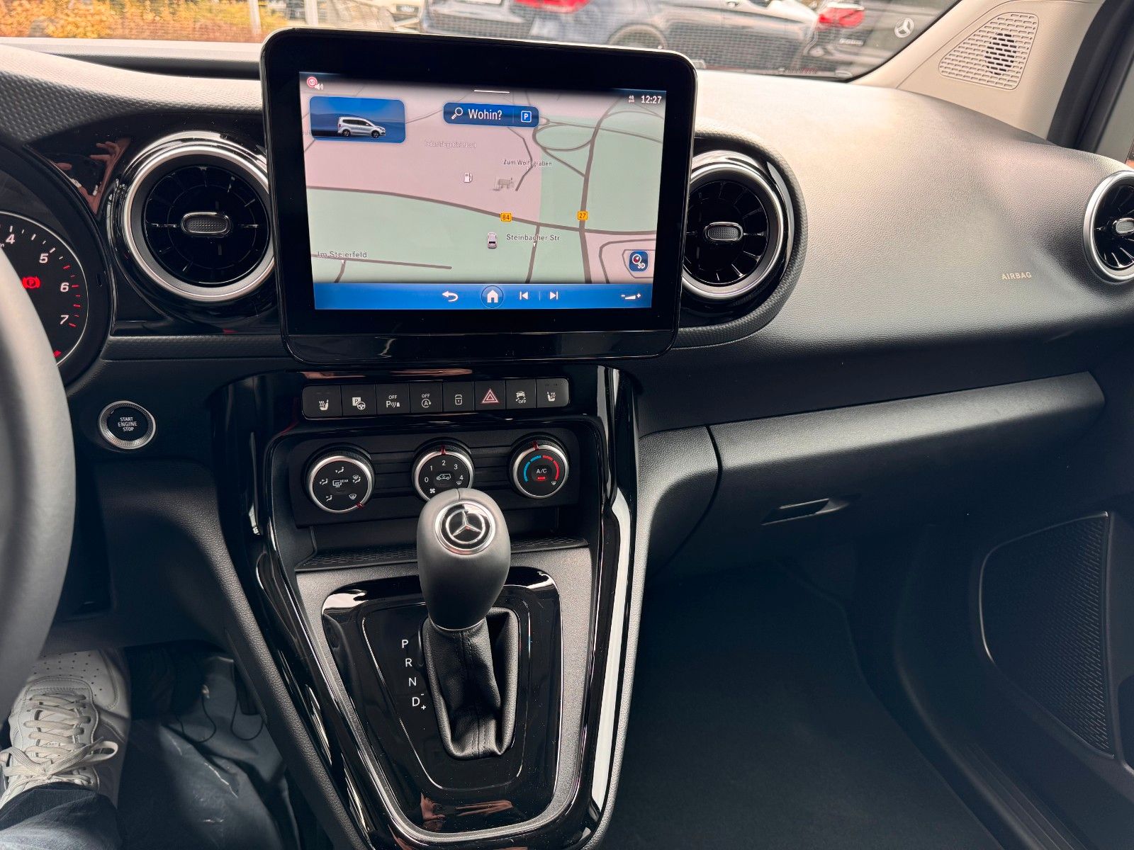 Fahrzeugabbildung Mercedes-Benz T 180 Style LED Kamera KEYLESS MBUX SHZ