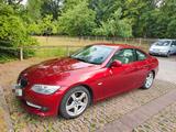 BMW 320i Coupé - - BMW 320 aus 2010: Coupe, 320i