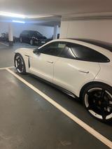 Porsche Taycan mit Turbo S Optik- Approved bis 12/27 - Porsche Taycan von privat