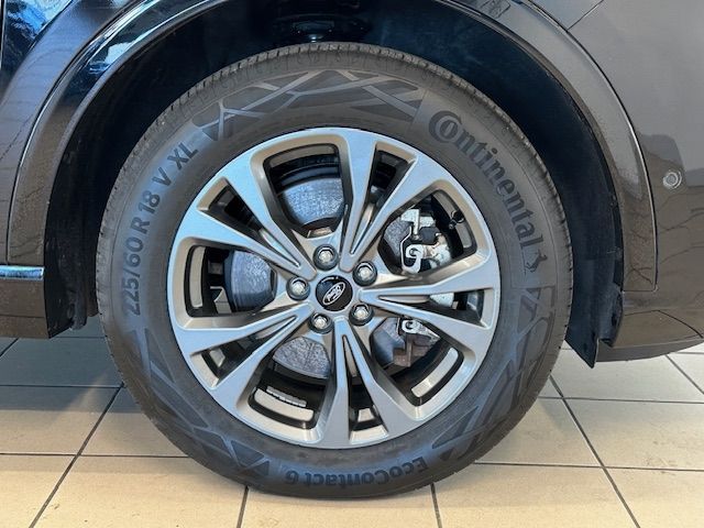 Fahrzeugabbildung Ford Kuga Plug-In Hybrid ST-Line X WINTERPAKET II, Fa