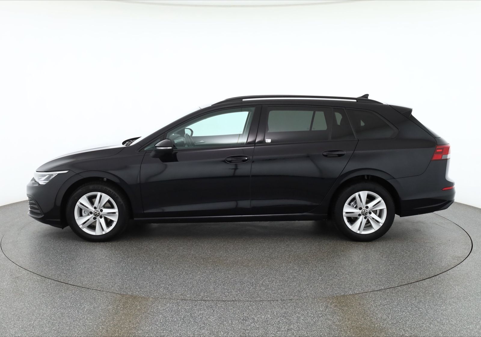 Volkswagen Golf VIII Variant 1.0 TSI Life LED App Connect imagem 2