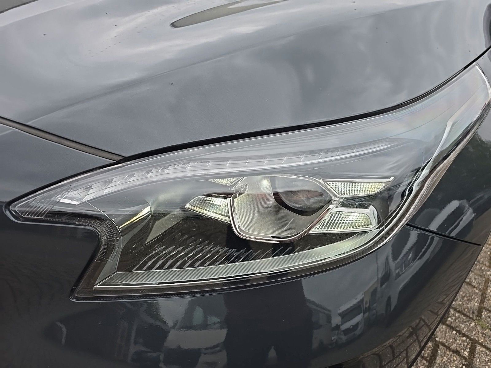 Fahrzeugabbildung Kia XCeed 1.5 T-GDI DCT - Black Xdition