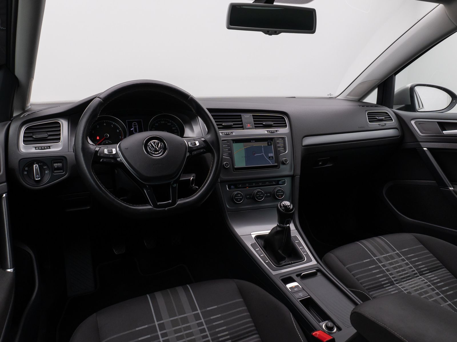 Fahrzeugabbildung Volkswagen Golf VII Variant Lounge BMT Sitzhzg Navi AHK
