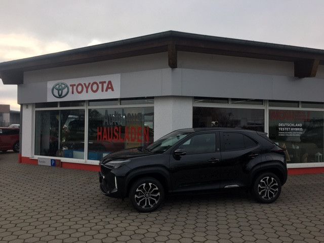 Toyota Yaris Cross Team D + Winterpaket