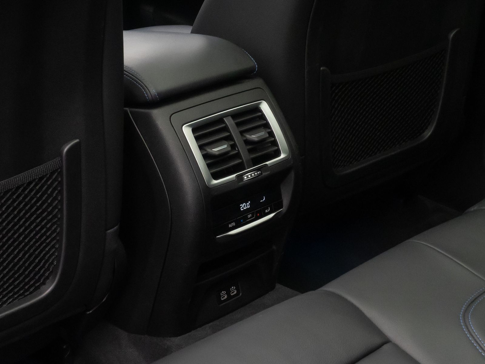 Fahrzeugabbildung BMW iX3 IMPRESSIVE 360° HUD H/K DAB Komfort Panorama