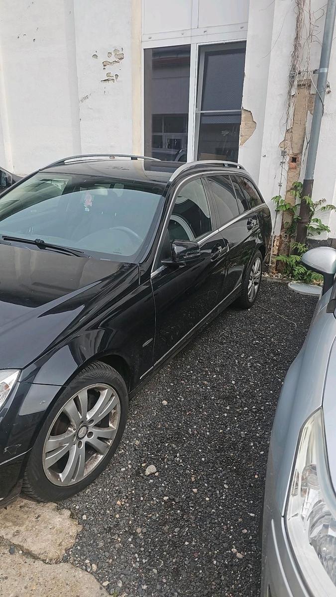 Mercedes-Benz C220 2008 — rear view