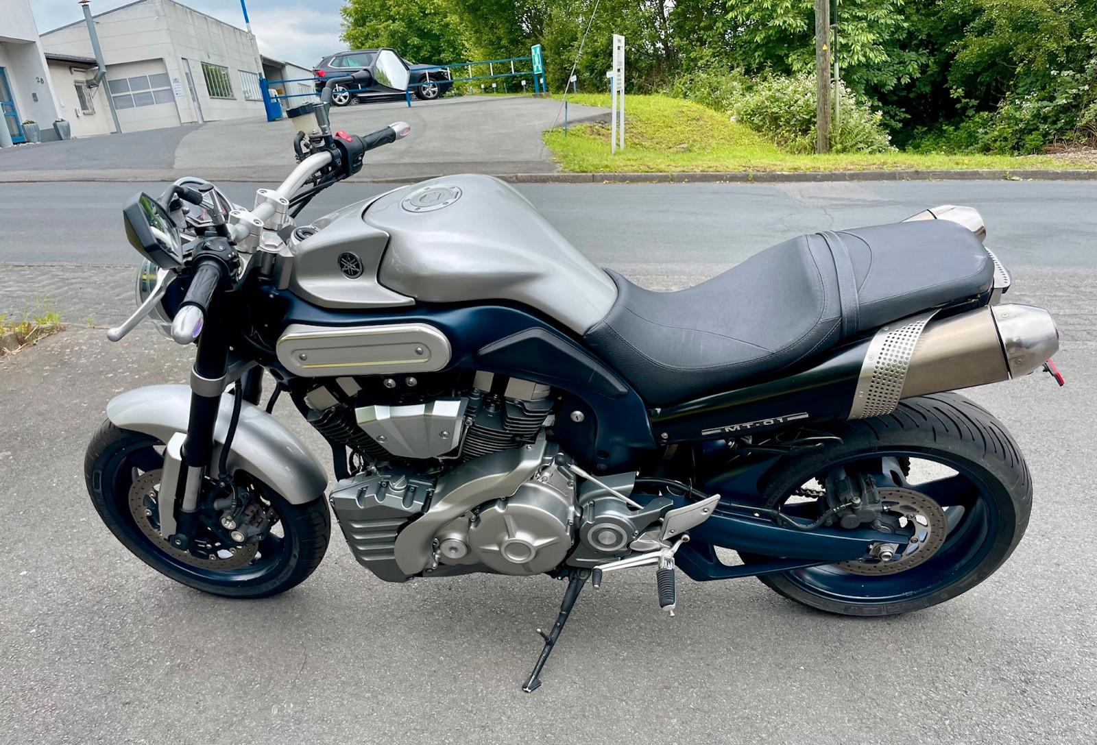 Yamaha MT-01
