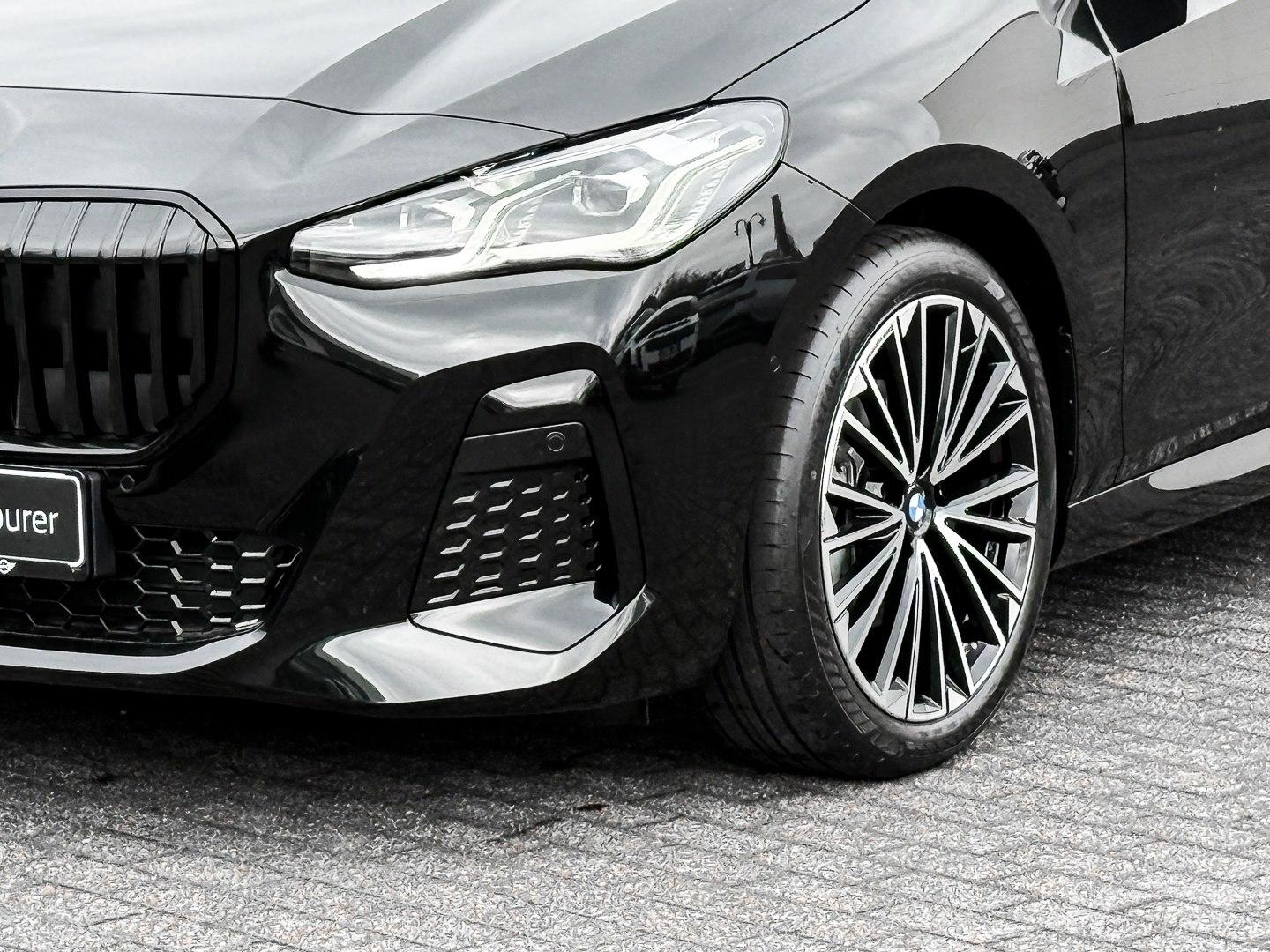 BMW 218i M-Sport * Panorama Glasdach * harman/kardon