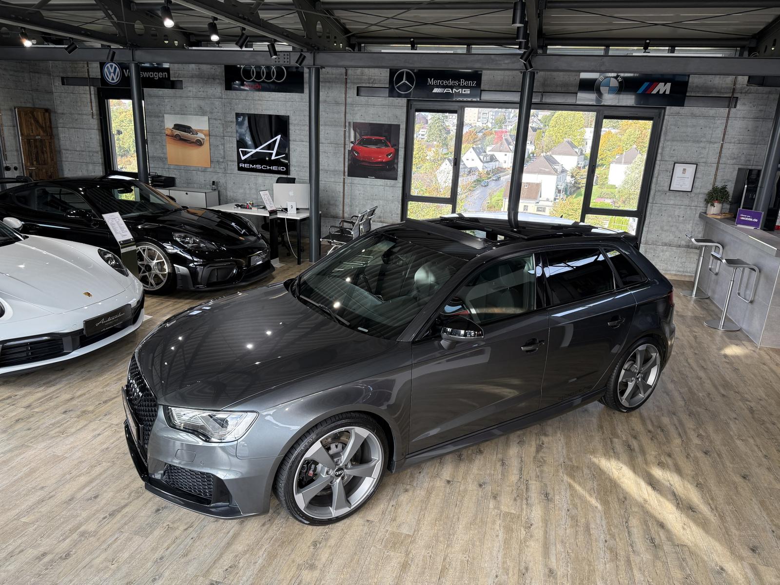 Audi RS3 2.5 TFSI quattro*PANO*KAMERA*LED*ACC*19Z.