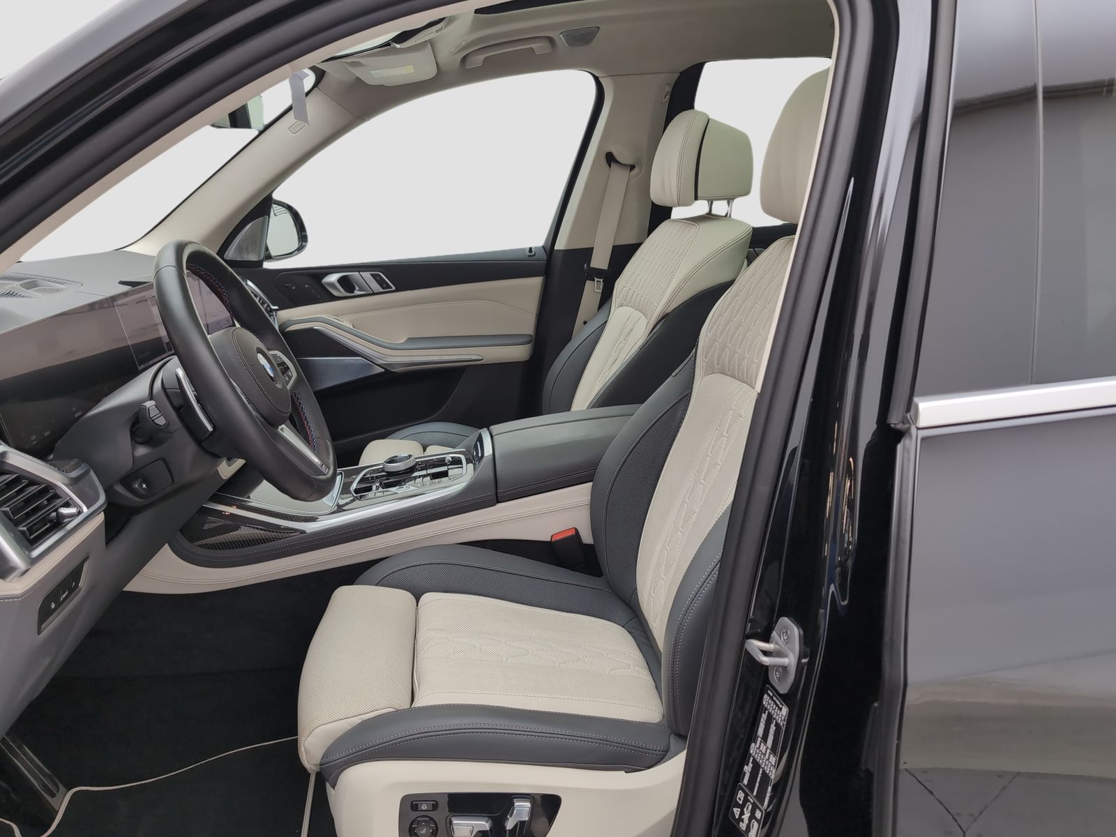 BMW X7 M60 - Bild 8