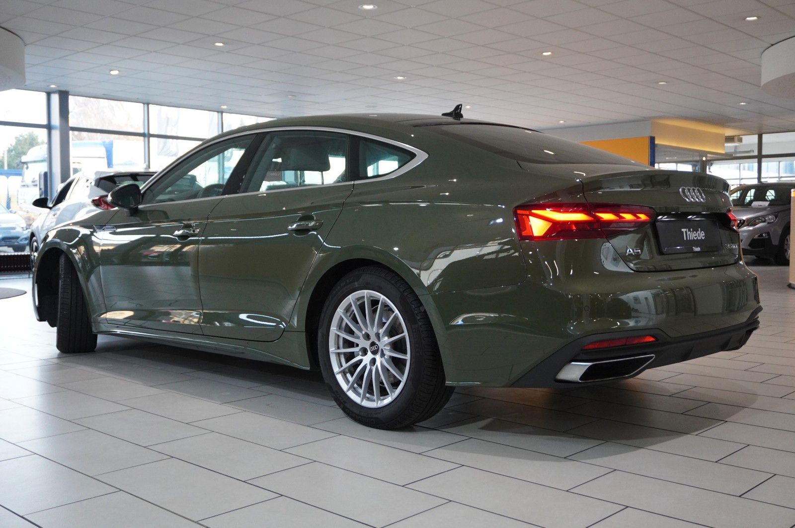 Fahrzeugabbildung Audi A5 Sportback 35 TDI S-TRONIC NAVI/LED/SHZ/DAB+