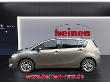 Toyota Verso - 3