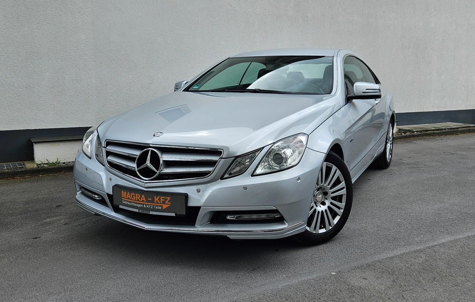 Mercedes-Benz E 200 CGI Coupe Blue Efficiency XENON*NAVI*PDC*