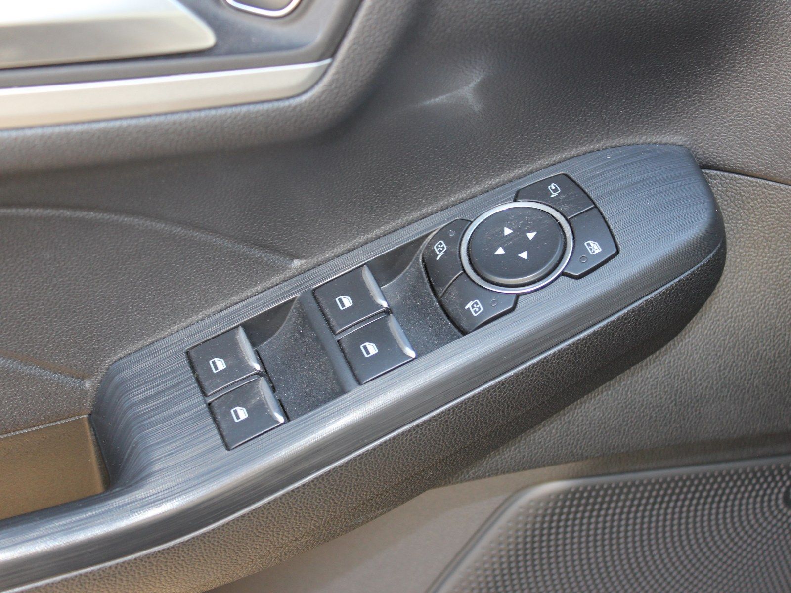 Fahrzeugabbildung Ford Kuga Plug-In Hybrid Cool & Connect 2,5 Duratec