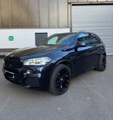 BMW X5 30d F15 *M-Paket*Leder*Pano*H&K*Sof... - BMW 530 mit Diesel-Antrieb: Geländewagen