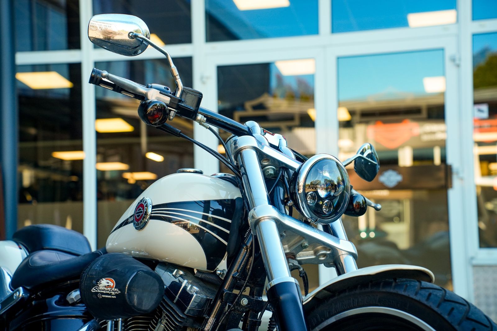 Fahrzeugabbildung Harley-Davidson FXSB Breakout 103 cui - Remus - Screamin' Eagle