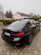 BMW 320i Advantage Automatik Advantage - BMW 320 von privat