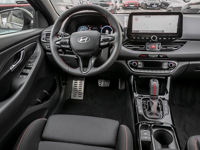 Hyundai i30 1.5 Spurhalteassi. Tempomat Totwinkelassi.