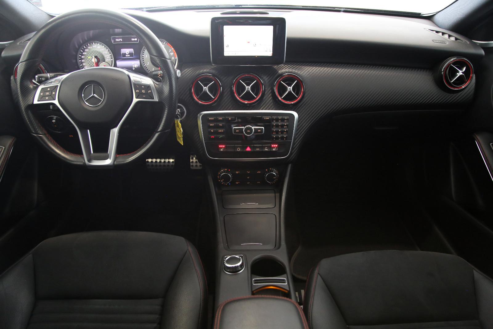Mercedes-Benz A 250  Sport Harman Kardon SHZ Navi