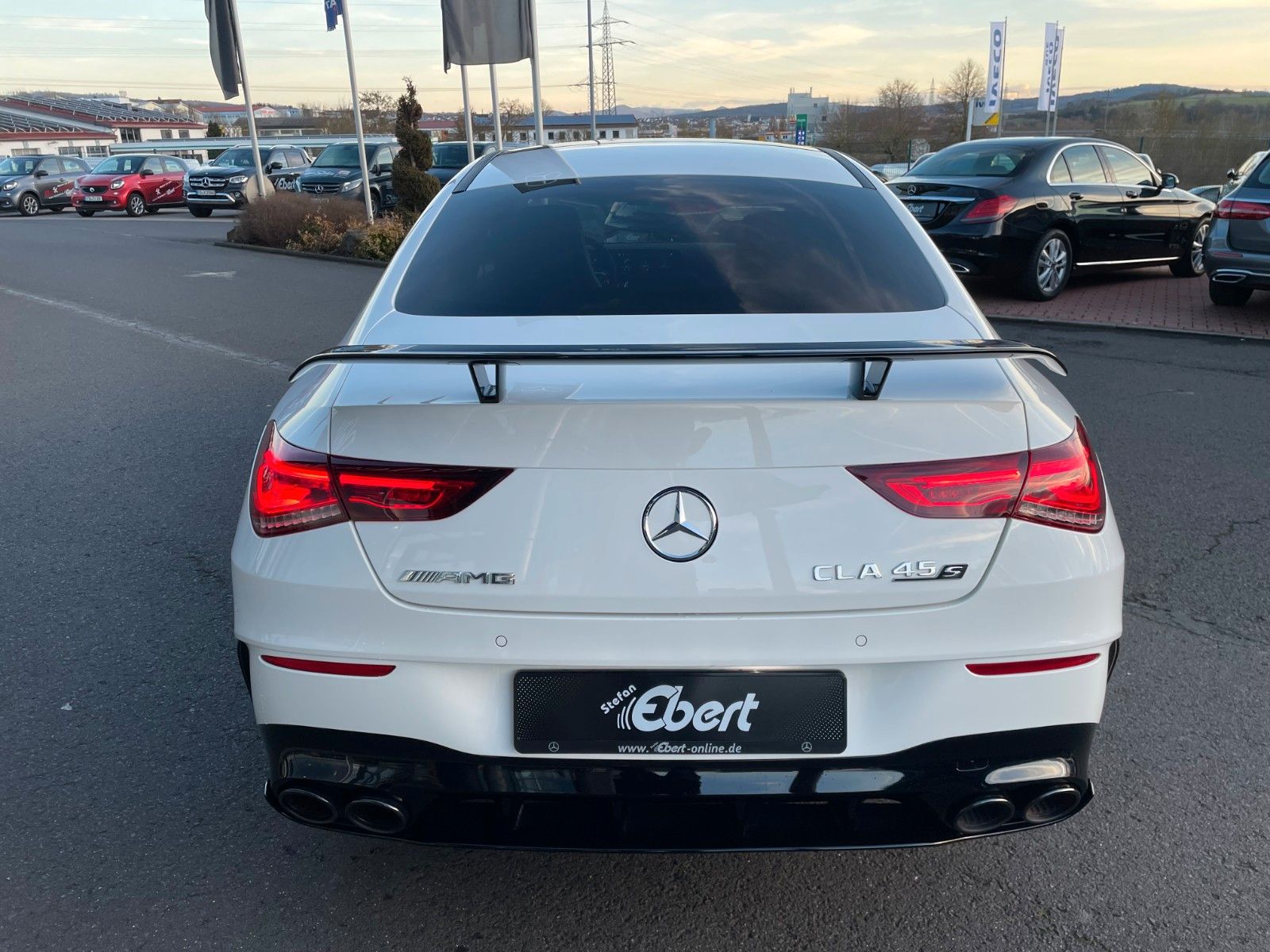 Fahrzeugabbildung Mercedes-Benz CLA 45 S AMG+Aero+Pano+HUD+Burm+Memory+MultiB