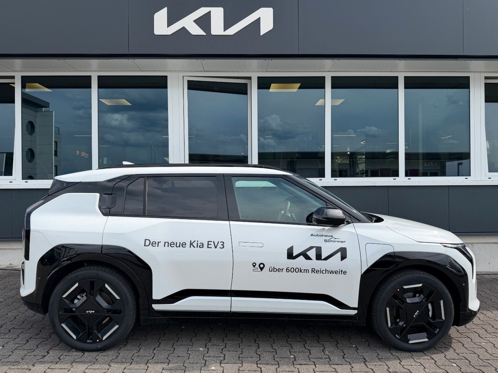 Fahrzeugabbildung Kia EV3 81,4 GT-Line  DWP COM Glasdach