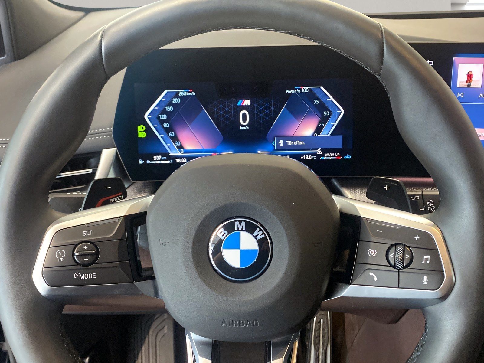 BMW 223 Active Tourer - Bild 13