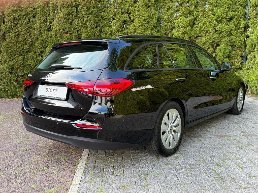 Fahrzeugabbildung Mercedes-Benz C 220 d T 9G LED+MBUX+KAMERA+SHZ+PARK+DAB