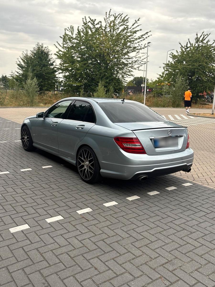 Mercedes-Benz C 200