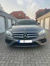 Mercedes-Benz  E 250 T - Modell Scheckheft, top Ausstattung - Mercedes-Benz E 250: Von Privat
