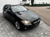 BMW 3 Touring 330d Automatik/Leder/Pano/AHK/Navi - gebrauchte BMW 330 aus dem Jahr 2010