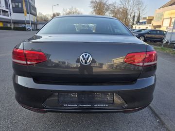 Volkswagen Passat - 6
