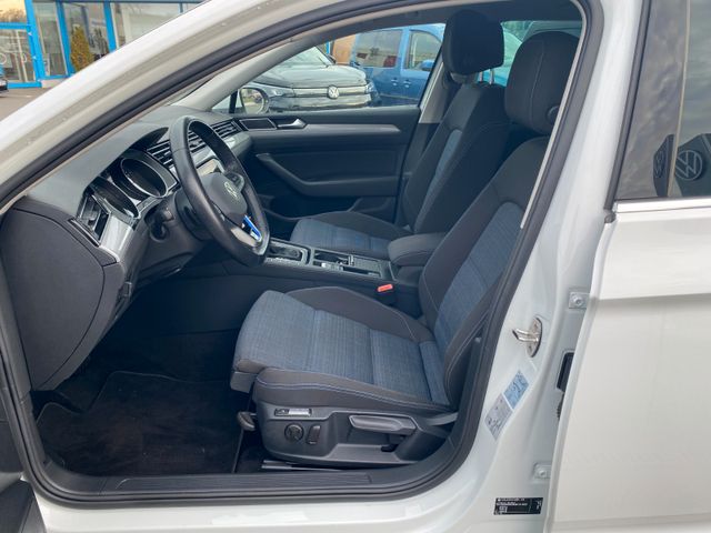 VW Passat Variant (Bild 9 von(15)