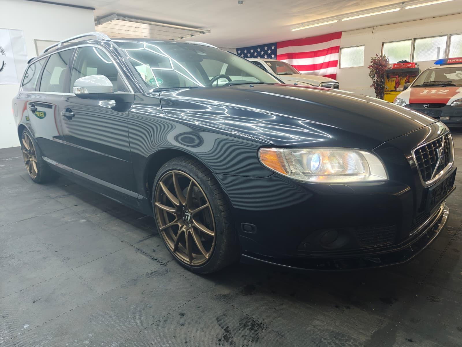 Volvo V70 3.2 Summum AWD 3.2 Leder Xenon AHK