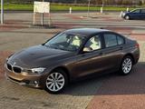 BMW 320i -F30 18900km  sparkling bronze